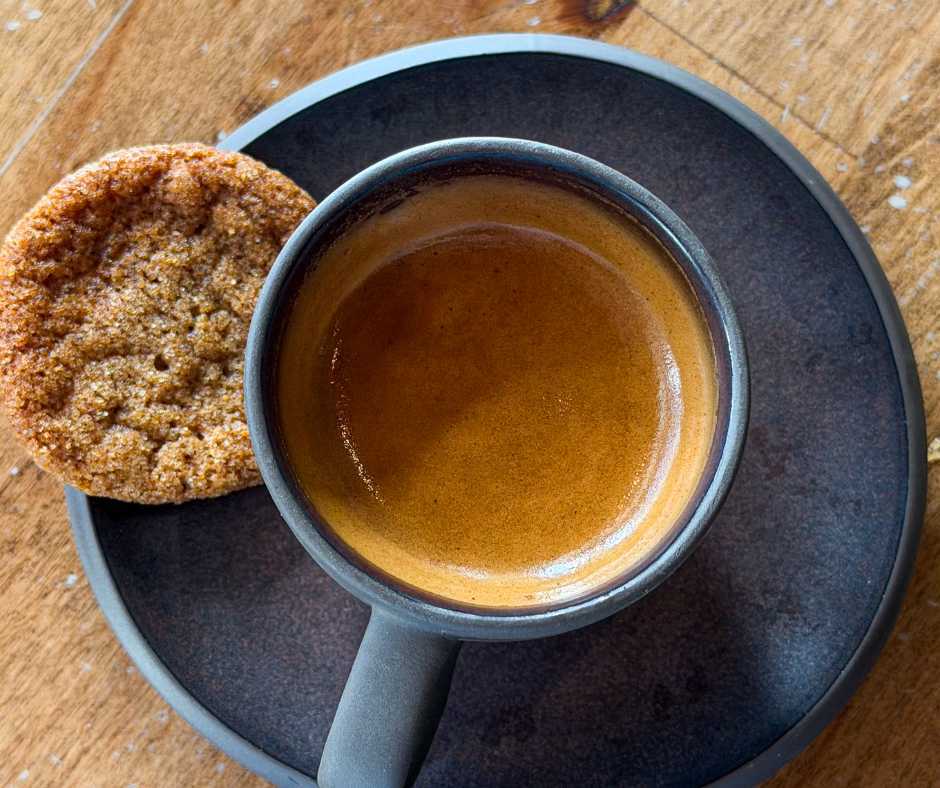 caramel cookie with and expresso cup